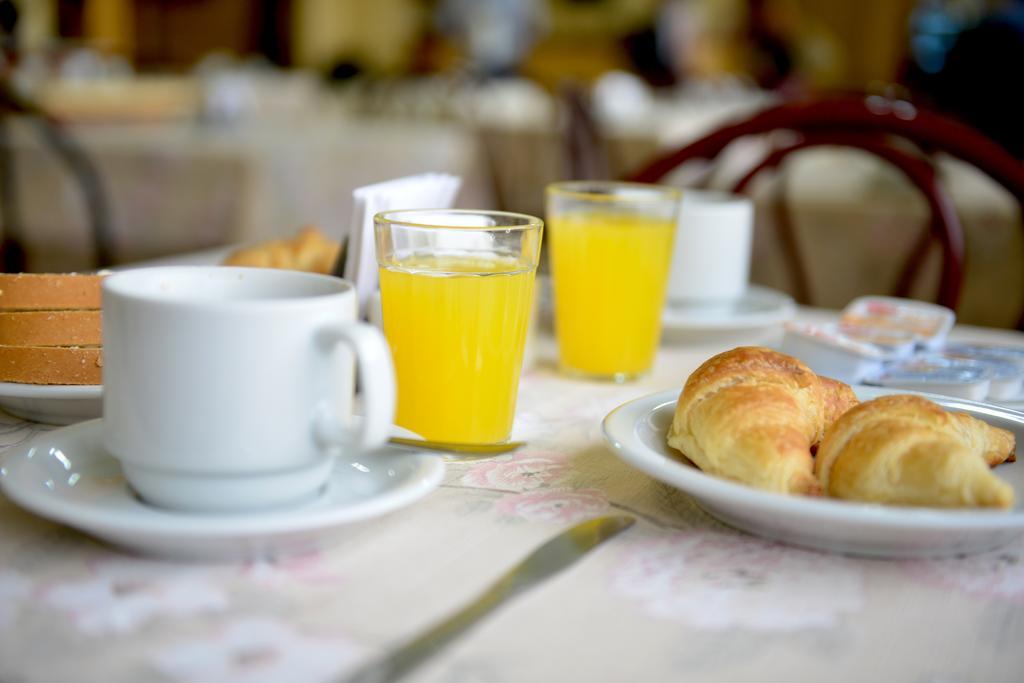 Hotel Lilian Пуерто-Іґуасу Екстер'єр фото
